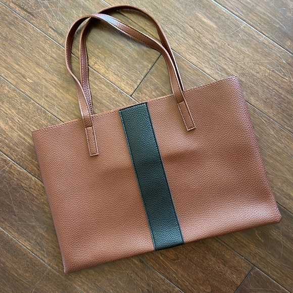 VINCE CAMUTO Vegan Leather Tote - Luck Tote  in Pebbled Red Desert Black Stripe - Picture 3 of 8